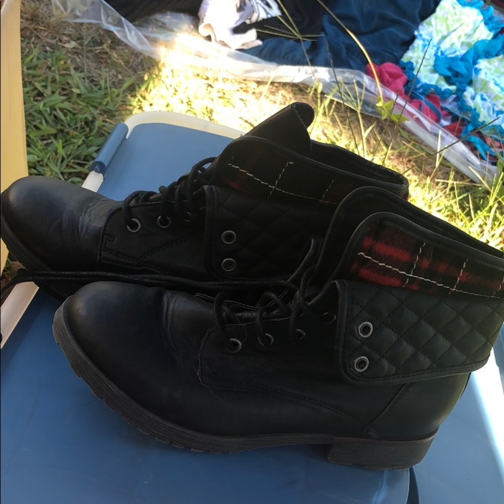 lightly used boots